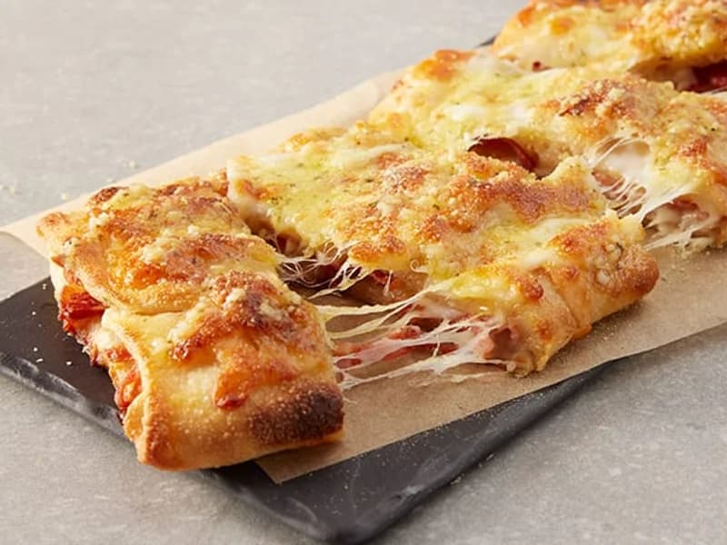 Pepperoni Stuffed Cheesy Bread