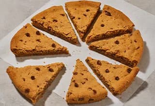 Giant Chocolate Chip Cookie